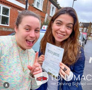 Read more about the article Birmingham Driving Lessons