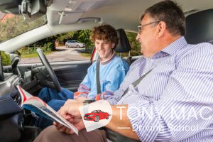 Read more about the article Automatic Driving Lessons Manchester