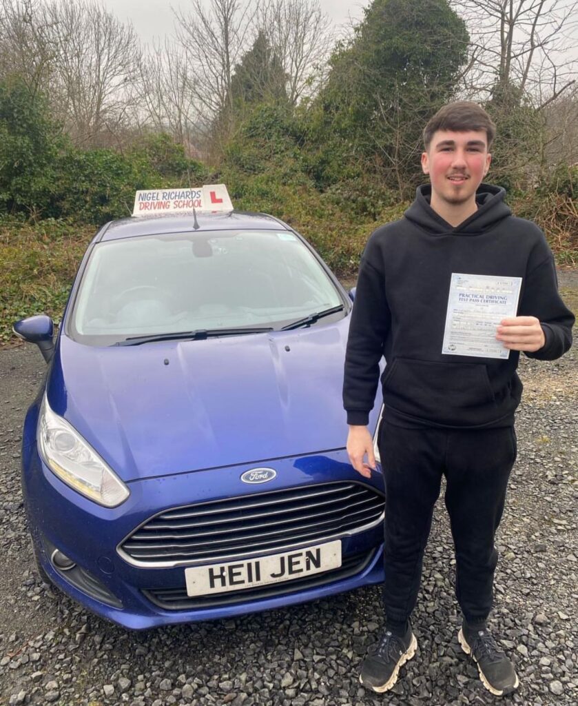 Manual Driving Lessons Nottingham